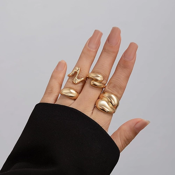 Organic-shaped gold rings